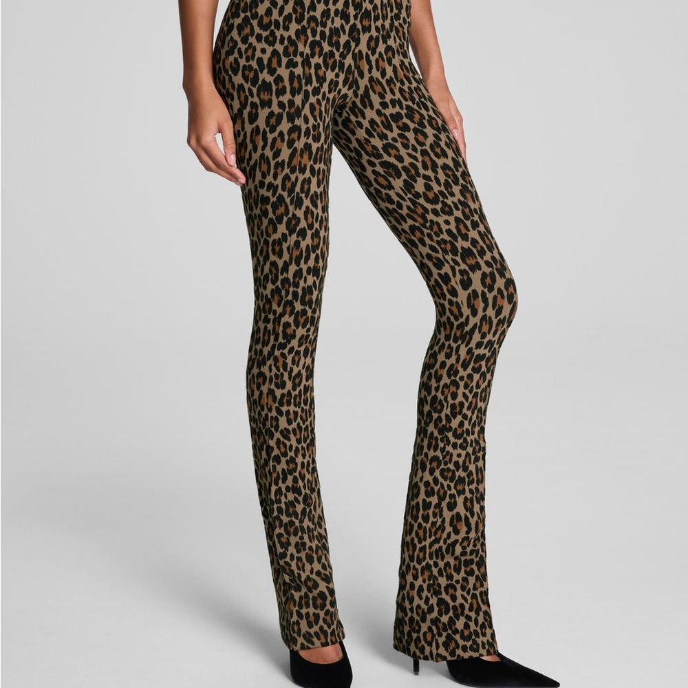 SPANX Leopard Print Ponte Micro Flare Pant NWT Size Large Petite - Picture 2 of 6